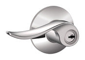 Cerradura de entrada con llave y palanca Sacramento en cromo brillante Schlage F51avsac625