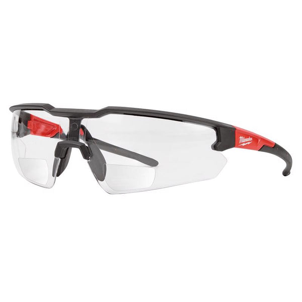 Anteojos de seguridad con aumento antirayaduras de Milwaukee, lentes transparentes, marco negro y rojo