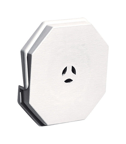 Bloque de montaje de copolímero blanco preacabado Builders Edge de 6-3/4 pulg. de alto x 6,75 pulg. de ancho x 7/8 pulg. de largo