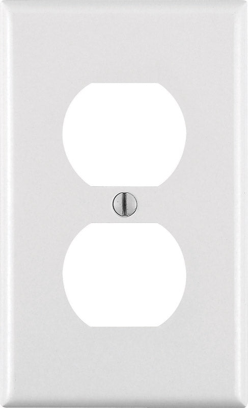 Leviton White 1 gang Plastic Duplex Outlet Wall Plate 1 pk (Pack of 20)