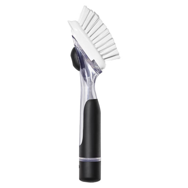 Cepillo para platos con dispensador de jabón y mango de plástico/goma de cerdas medianas de 1 pulgada de ancho de OXO Good Grips