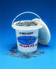 Bekaert Barbed Fence Staple Bezinal Coated Pail