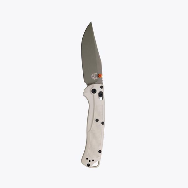 Cuchillo plegable Benchmade color beige de acero inoxidable en polvo Elmax > 6 in