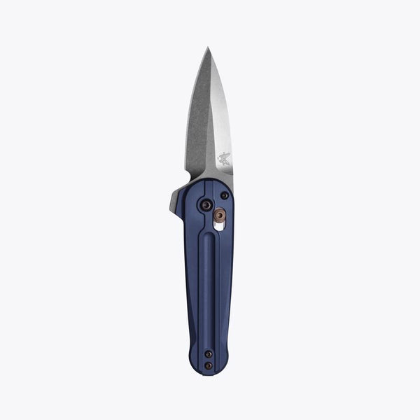 Cuchillo plegable Benchmade Crater Blue de acero inoxidable M390 > 6 in.