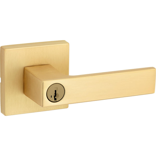 Palanca para puerta de entrada con llave Kwikset Singapore, acabado de latón satinado, roseta cuadrada, SmartKey de 5 pines - Caja abierta