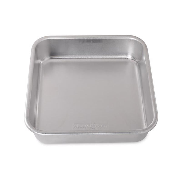 Molde cuadrado para pasteles Nordic Ware de 10 in. W X 10 in. L, plateado