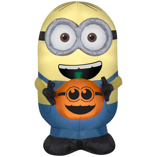 Gemmy LED Prelit Minions Dave Holding Pumpkin Inflatable