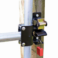 ONE WAY LOCKABLE GATE LATCH