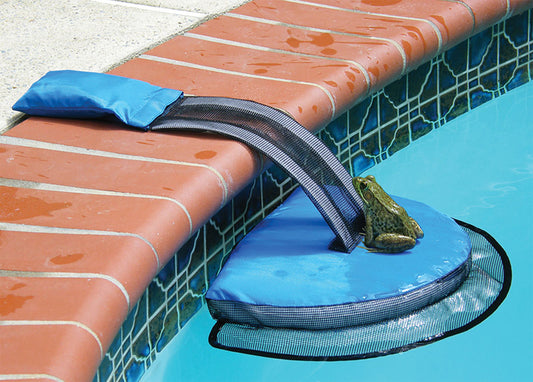Swimline FrogLog Critter Escape Ramp 14 in.   W X 11 in.   L